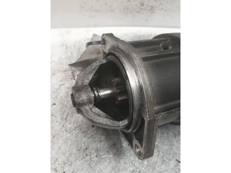 Recambio de motor arranque para peugeot 205 berlina 1.1 mito referencia OEM IAM 9000333104 BOSCH 