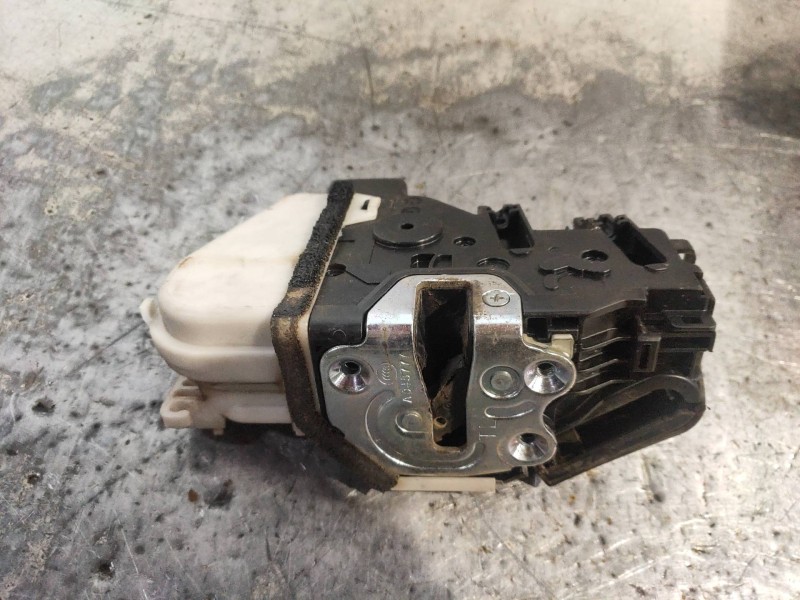 Recambio de motor cierre centralizado delantero izquierdo para hyundai santa fe (dm) tecno 4wd referencia OEM IAM 813102W010  