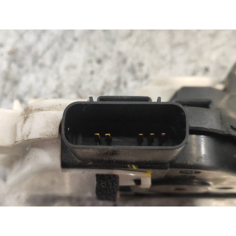 Recambio de motor cierre centralizado trasero izquierdo para hyundai santa fe (dm) tecno 4wd referencia OEM IAM 814102W010  