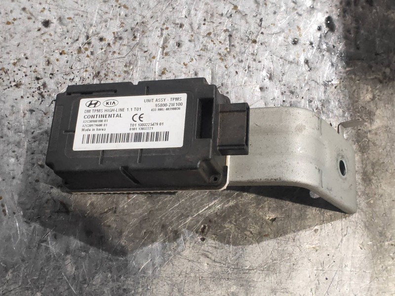 Recambio de modulo electronico para hyundai santa fe (dm) tecno 4wd referencia OEM IAM 958002W100 A2C30980100 A2C30979600