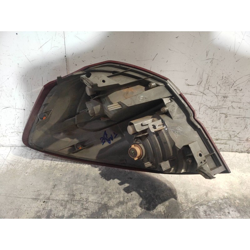 Recambio de piloto trasero derecho para subaru legacy familiar/outback b13 (bp) 2.0 diesel cat referencia OEM IAM   