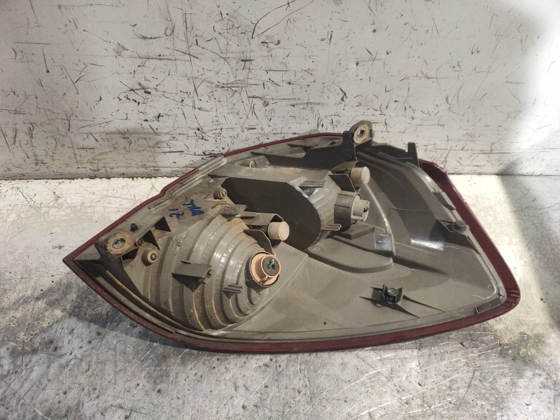 Recambio de piloto trasero izquierdo para subaru legacy familiar/outback b13 (bp) 2.0 diesel cat referencia OEM IAM   