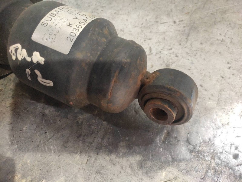 Recambio de amortiguador trasero izquierdo para subaru legacy familiar/outback b13 (bp) 2.0 diesel cat referencia OEM IAM 20365A