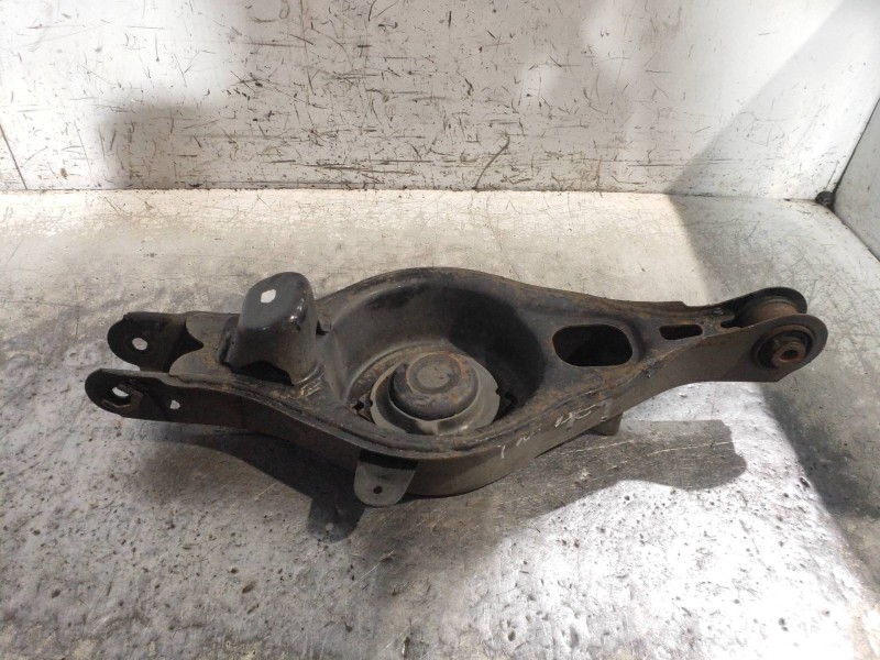 Recambio de brazo suspension inferior trasero derecho para mazda 6 lim. (gh) 2.0 crtd 140cv active (5-ptas.) referencia OEM IAM 