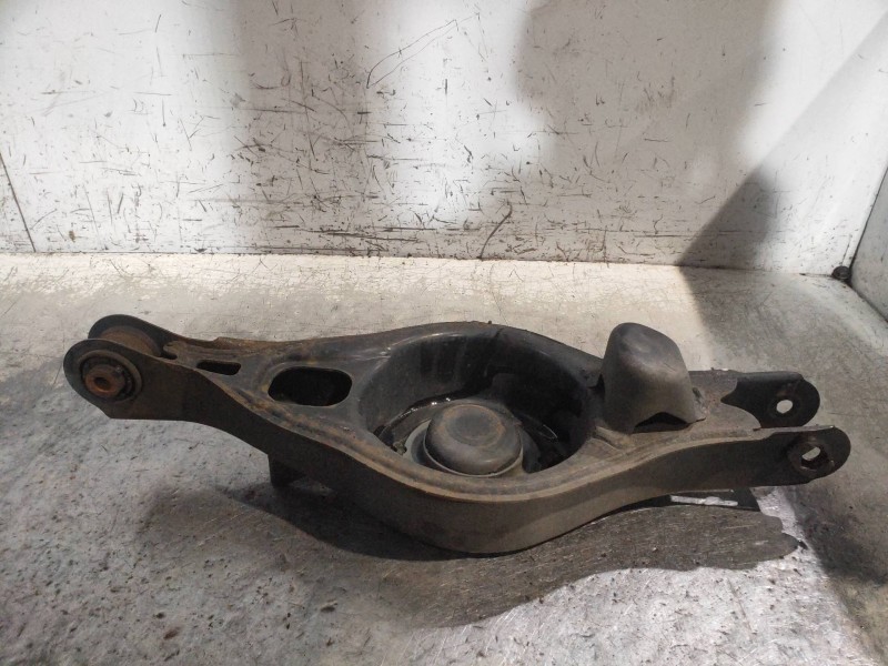 Recambio de brazo suspension inferior trasero izquierdo para mazda 6 lim. (gh) 2.0 crtd 140cv active (5-ptas.) referencia OEM IA
