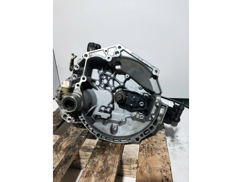 Recambio de caja cambios para citroen c3 1.4 sx referencia OEM IAM 20CF15 0025222 