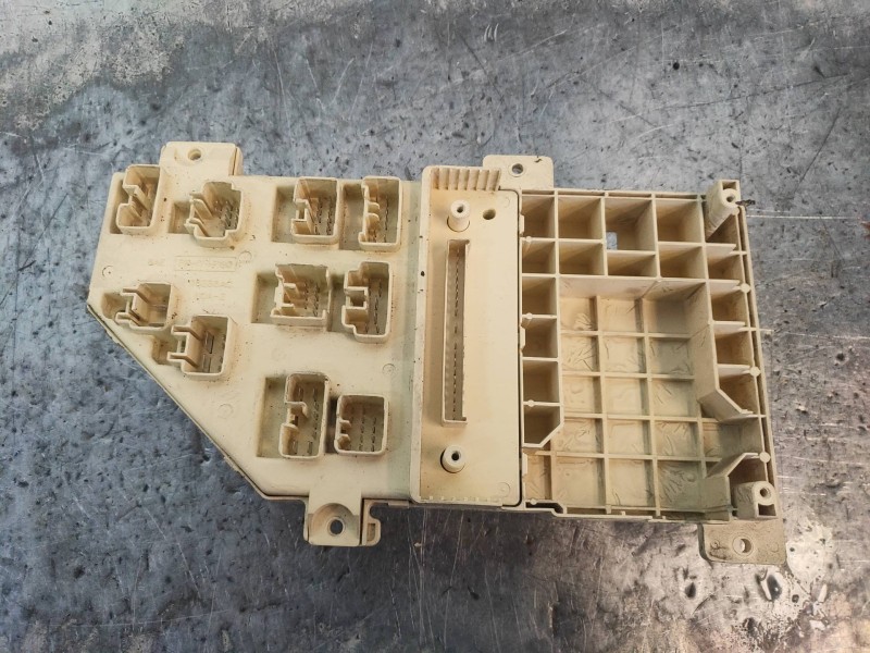 Recambio de caja reles / fusibles para chrysler 300 m (lr) 2.7 v6 referencia OEM IAM 04759739AA 0929001 