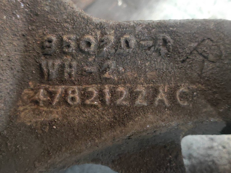 Recambio de mangueta delantera derecha para chrysler 300 m (lr) 2.7 v6 referencia OEM IAM 4782122AC  