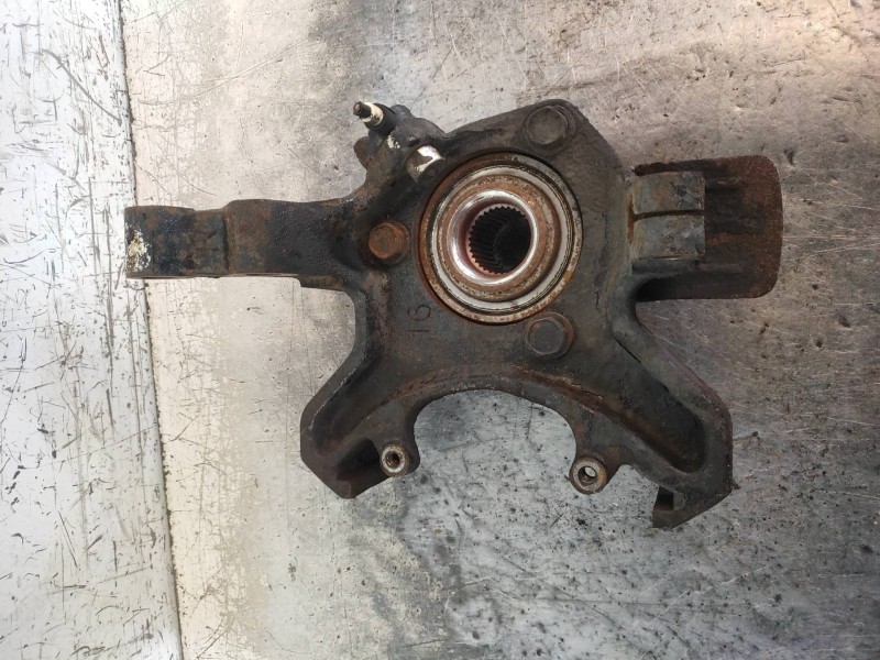 Recambio de mangueta delantera derecha para chrysler 300 m (lr) 2.7 v6 referencia OEM IAM 4782122AC  