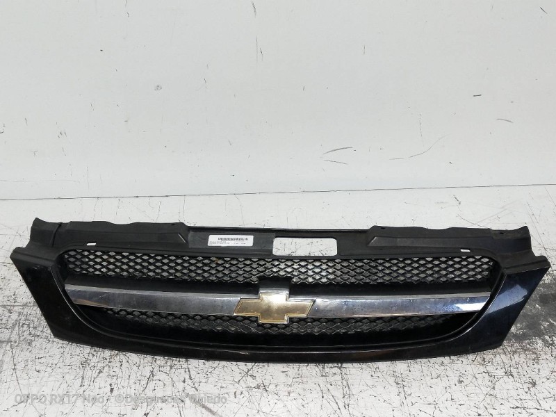 Recambio de rejilla delantera para chevrolet lacetti cdx referencia OEM IAM   