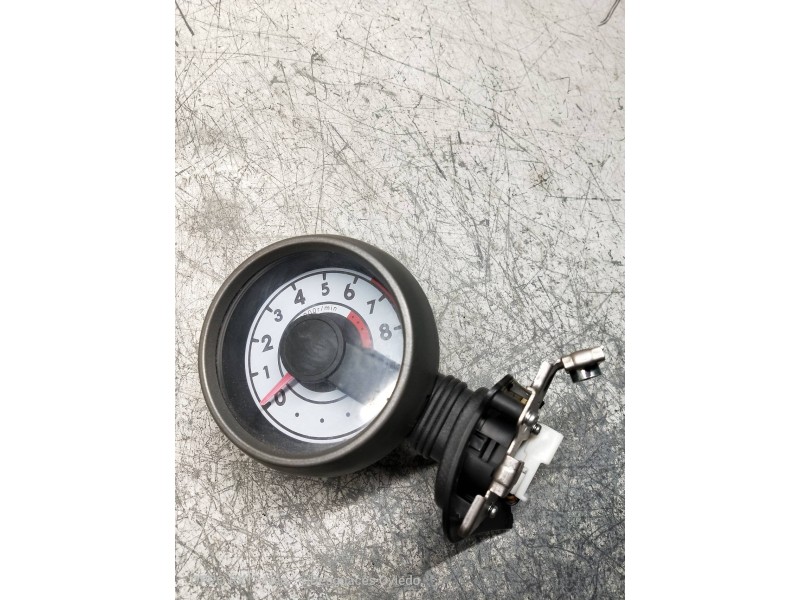 Recambio de cuadro cuentarevoluciones para toyota aygo (kgb/wnb) básico referencia OEM IAM 832700H010D 856330U 