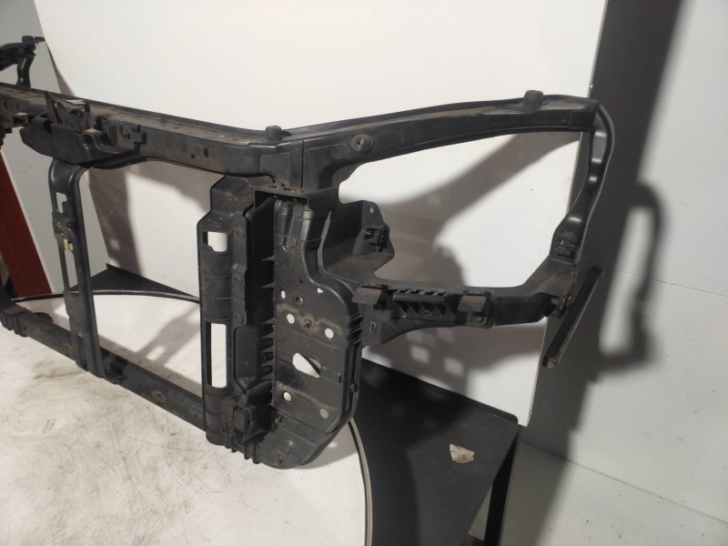 Recambio de panel frontal para kia carens (un) active referencia OEM IAM   