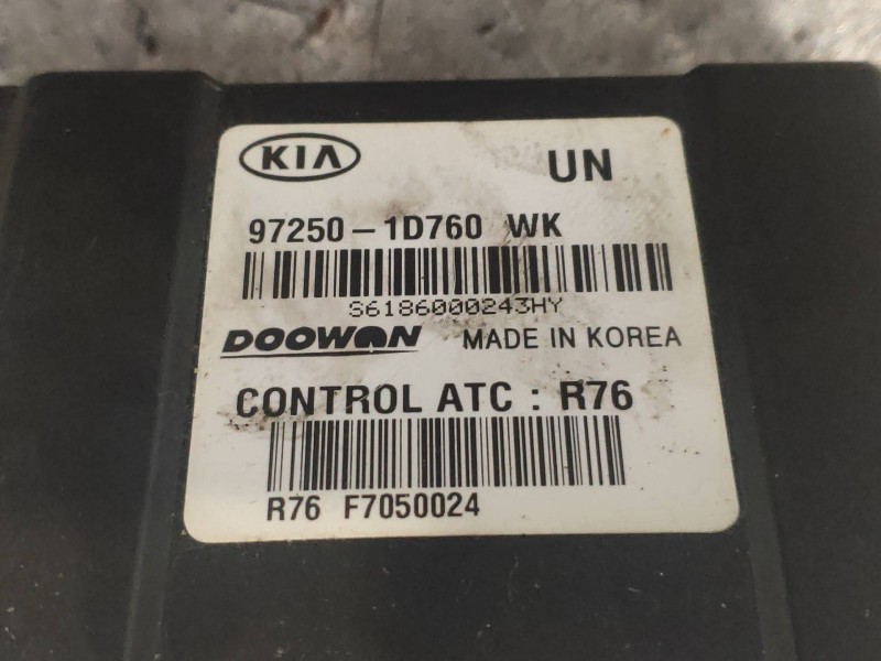 Recambio de mando calefaccion / aire acondicionado para kia carens (un) active referencia OEM IAM 972501D760  