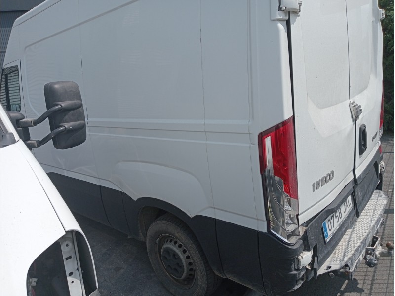 iveco daily furgón del año 2017