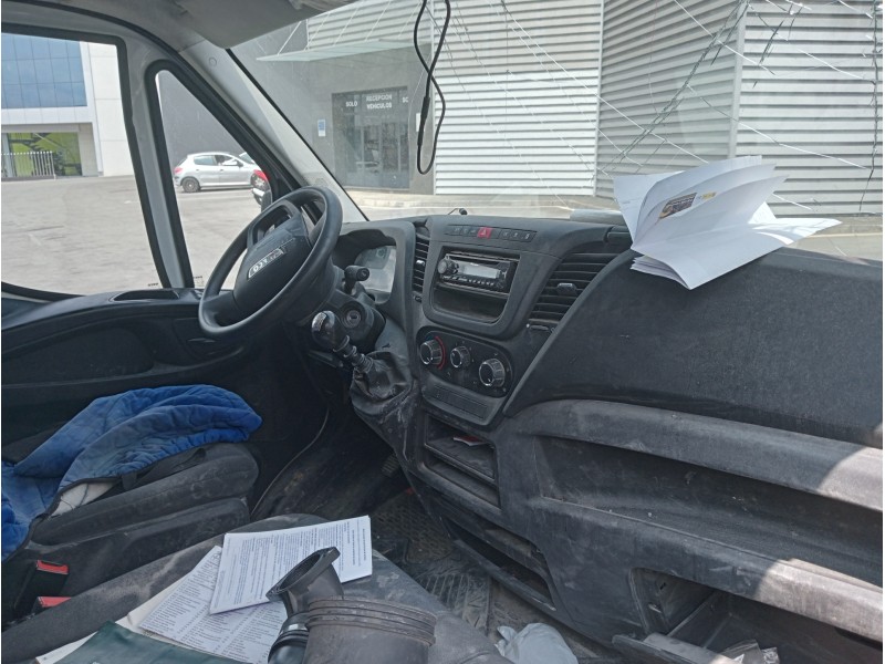 iveco daily furgón del año 2017