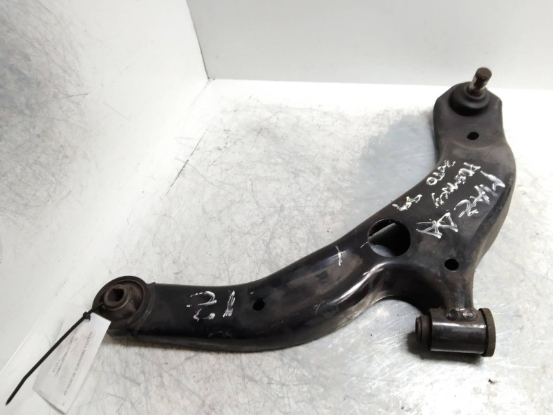 Recambio de brazo suspension inferior delantero derecho para mazda premacy (cp) td active referencia OEM IAM   
