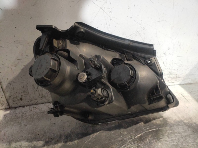 Recambio de faro izquierdo para kia carens (un) active referencia OEM IAM   