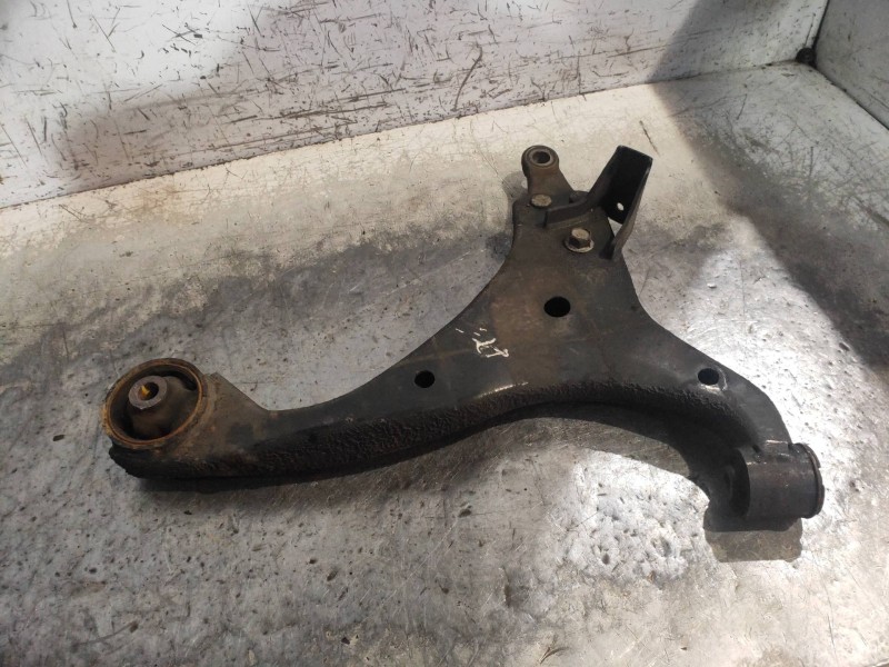 Recambio de brazo suspension inferior delantero derecho para kia carens (un) active referencia OEM IAM 545001DXXX  