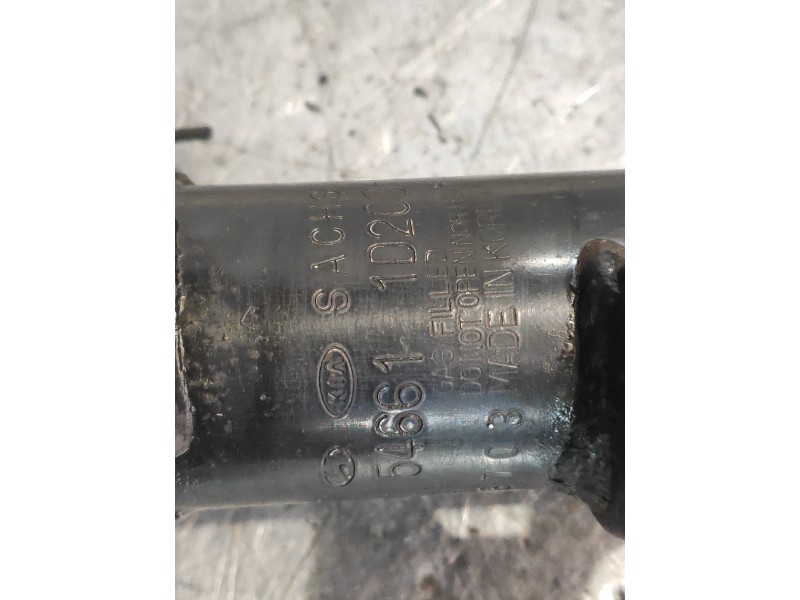 Recambio de amortiguador delantero derecho para kia carens (un) active referencia OEM IAM 546611D200  