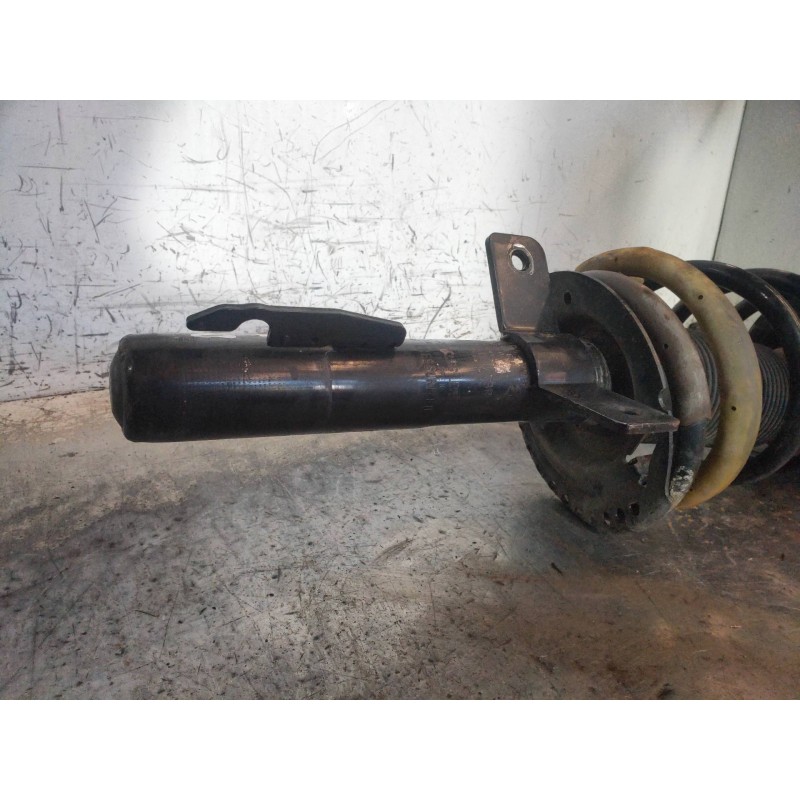 Recambio de amortiguador delantero izquierdo para renault clio iii rs referencia OEM IAM 8200440614 03061000874 
