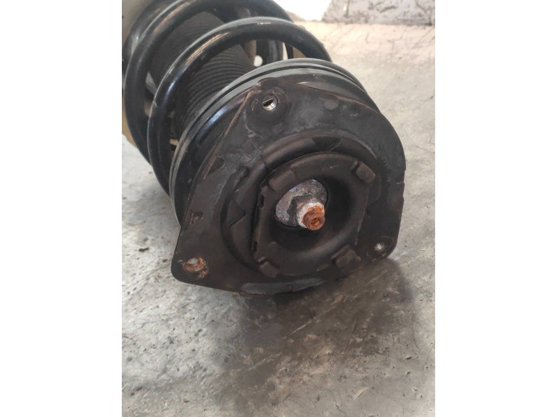 Recambio de amortiguador delantero izquierdo para renault clio iii rs referencia OEM IAM 8200440614 03061000874 