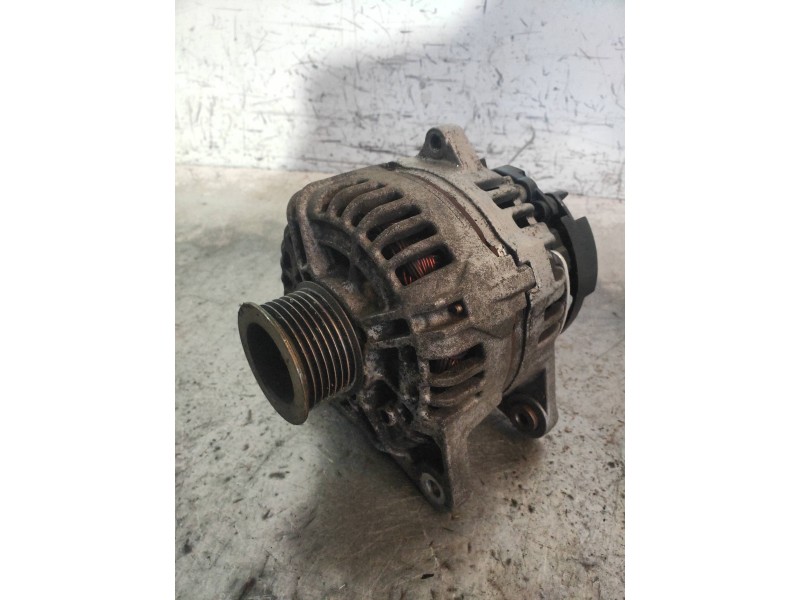 Recambio de alternador para renault clio iii rs referencia OEM IAM 0124425039 8200518409 