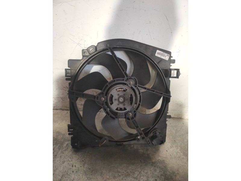 Recambio de electroventilador para renault clio iii rs referencia OEM IAM 8200361258 1831989000 