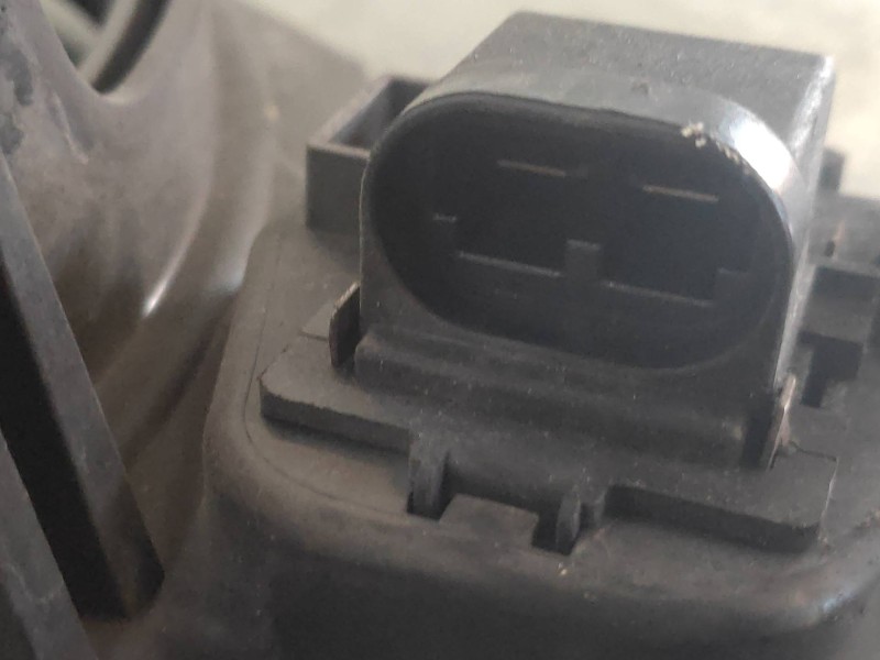 Recambio de electroventilador para renault clio iii rs referencia OEM IAM 8200361258 1831989000 