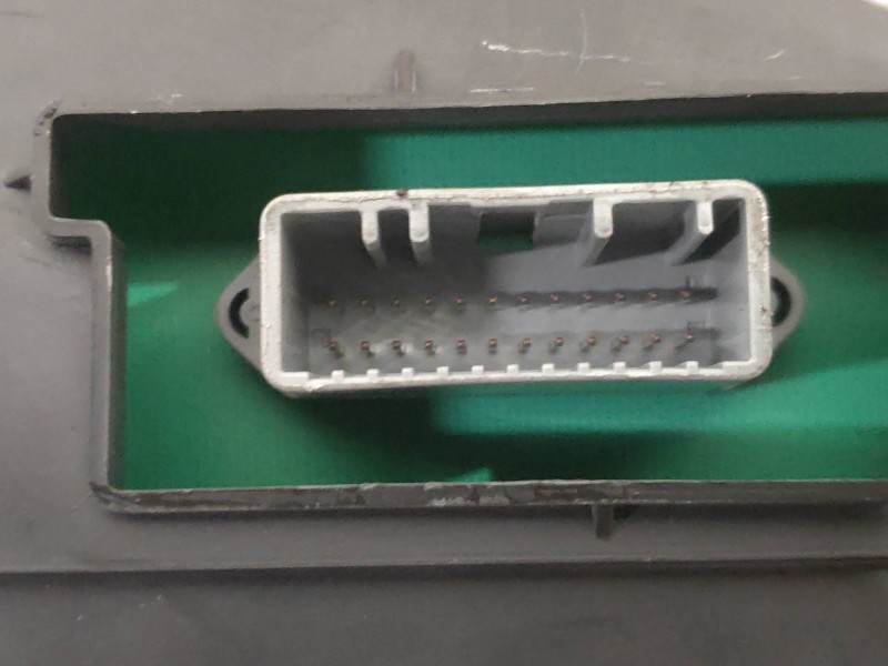 Recambio de cuadro instrumentos para renault clio iii rs referencia OEM IAM 8200305023G  