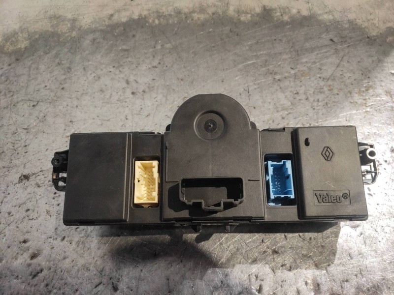 Recambio de mando calefaccion / aire acondicionado para renault clio iii rs referencia OEM IAM 8200296683 69340023 