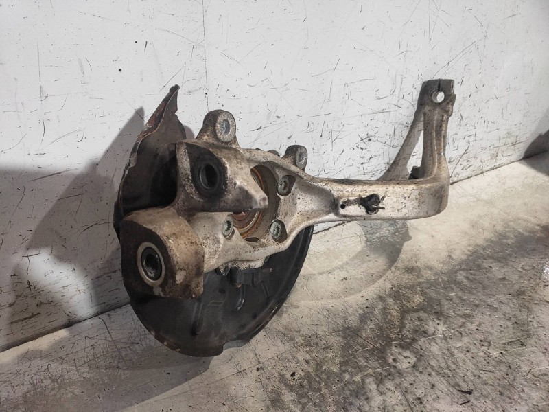 Recambio de mangueta delantera izquierda para audi a4 cabrio (8h) 3.0 quattro referencia OEM IAM   