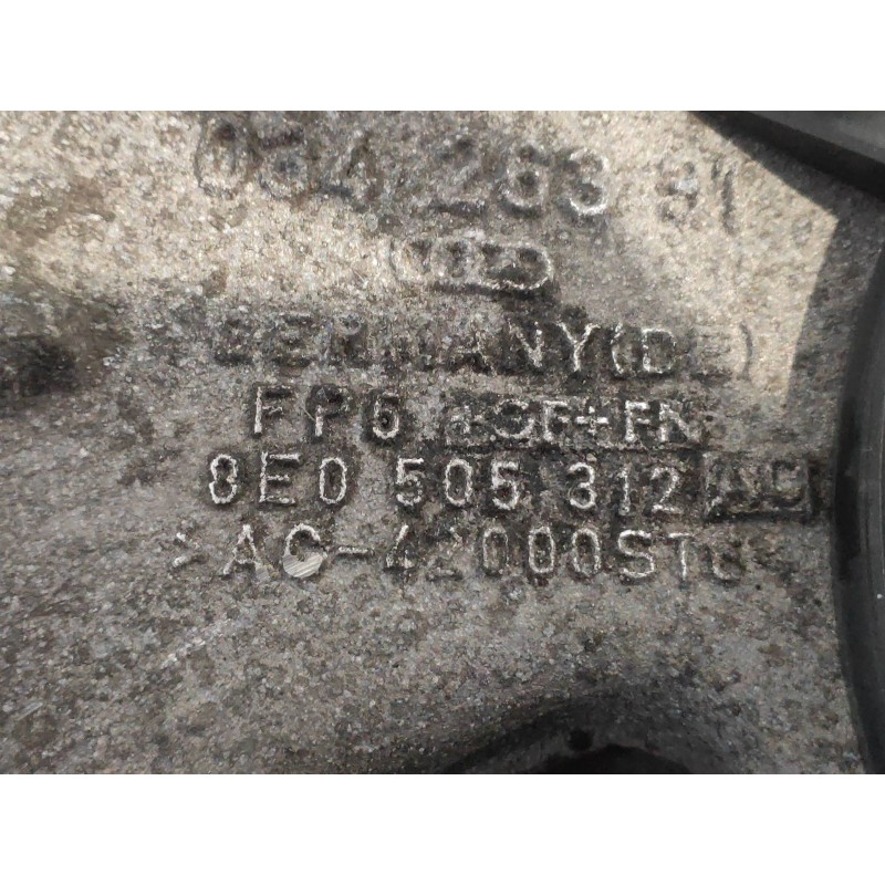 Recambio de brazo suspension inferior trasero derecho para audi a4 cabrio (8h) 3.0 quattro referencia OEM IAM   