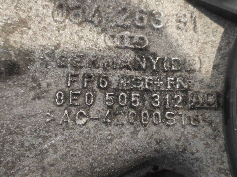 Recambio de brazo suspension inferior trasero derecho para audi a4 cabrio (8h) 3.0 quattro referencia OEM IAM   