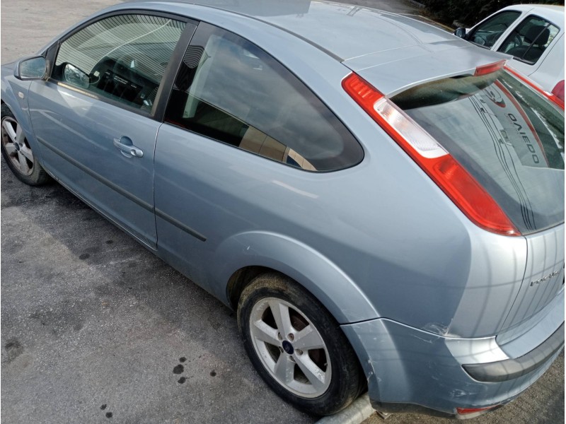 ford focus berlina (cap) del año 2004