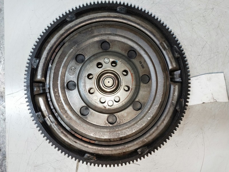 Recambio de volante motor para audi a6 berlina (c4) 2.6 referencia OEM IAM   