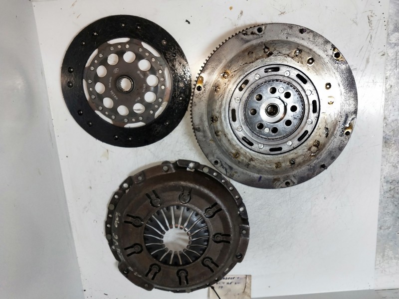 Recambio de kit embrague para audi a6 berlina (4b2) referencia OEM IAM 078141031P  