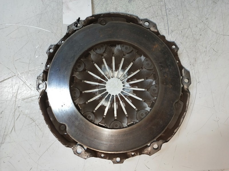 Recambio de kit embrague para citroen berlingo 2.0 hdi sx modutop familiar referencia OEM IAM   