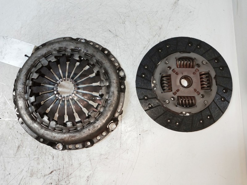 Recambio de kit embrague para citroen c2 1.4 hdi referencia OEM IAM   