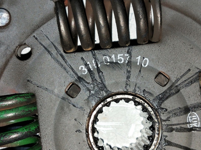 Recambio de kit embrague para citroen saxo 1.5 d furio referencia OEM IAM 310015710  