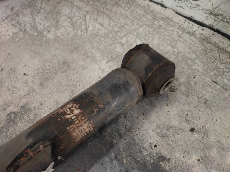 Recambio de amortiguador trasero derecho para fiat punto (evo) (199) emotion referencia OEM IAM 55700452  