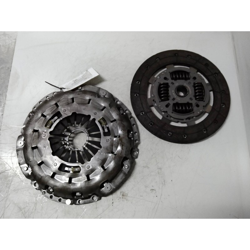 Recambio de kit embrague para ford transit caja cerrada ´06 ft 260 k (corto) lkw (camion) referencia OEM IAM 325023010  