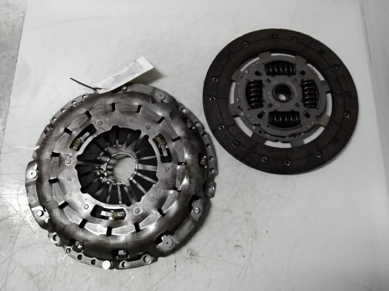 Recambio de kit embrague para ford transit caja cerrada ´06 ft 260 k (corto) lkw (camion) referencia OEM IAM 325023010  