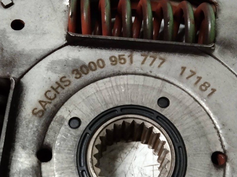 Recambio de kit embrague para ford transit connect (tc7) kasten city light (2009) referencia OEM IAM 3000951777  