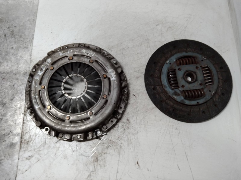 Recambio de kit embrague para kia cerato 2.0 ex crdi berlina (4-ptas.) referencia OEM IAM   