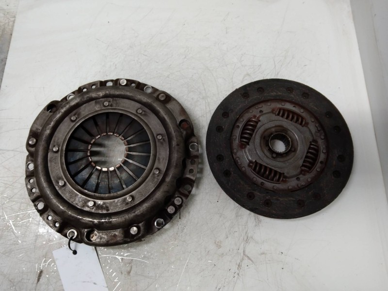 Recambio de kit embrague para mercedes clase c (w202) berlina 220 diesel (202.121) referencia OEM IAM   