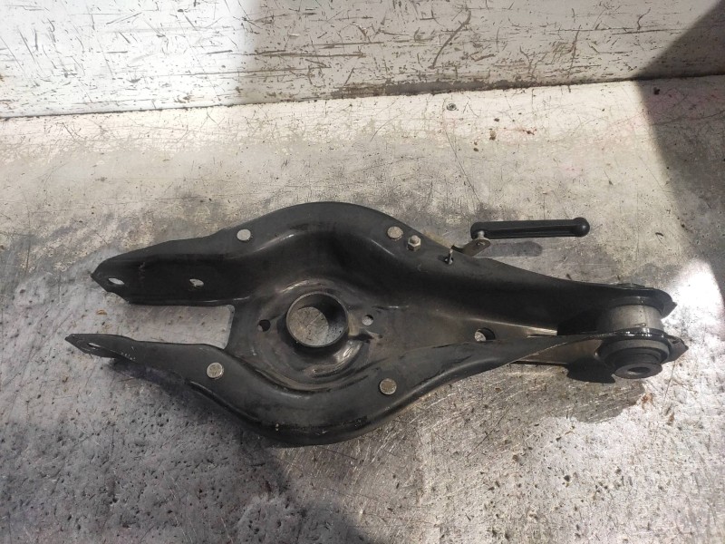 Recambio de brazo suspension inferior trasero izquierdo para bmw serie 3 lim. (f30) 318d referencia OEM IAM   