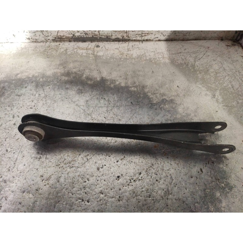 Recambio de brazo suspension superior trasero izquierdo para bmw serie 3 lim. (f30) 318d referencia OEM IAM 679252504  