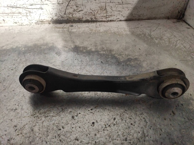 Recambio de brazo suspension superior trasero izquierdo para bmw serie 3 lim. (f30) 318d referencia OEM IAM 679253905  