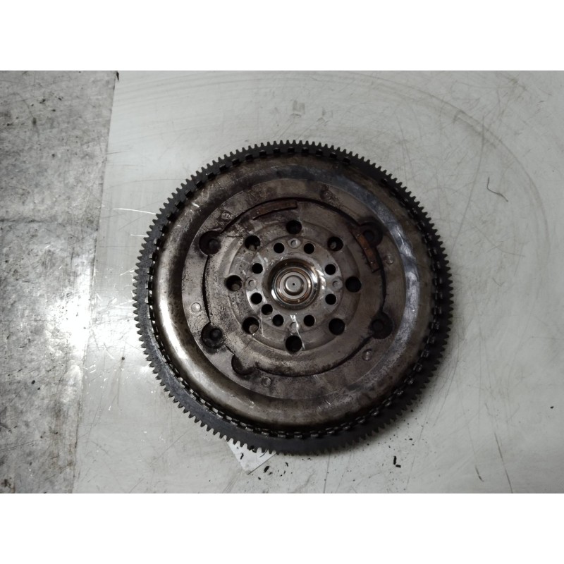 Recambio de volante motor para mercedes sprinter 02.00  caja cerrada 313 cdi (903.661-662) referencia OEM IAM   