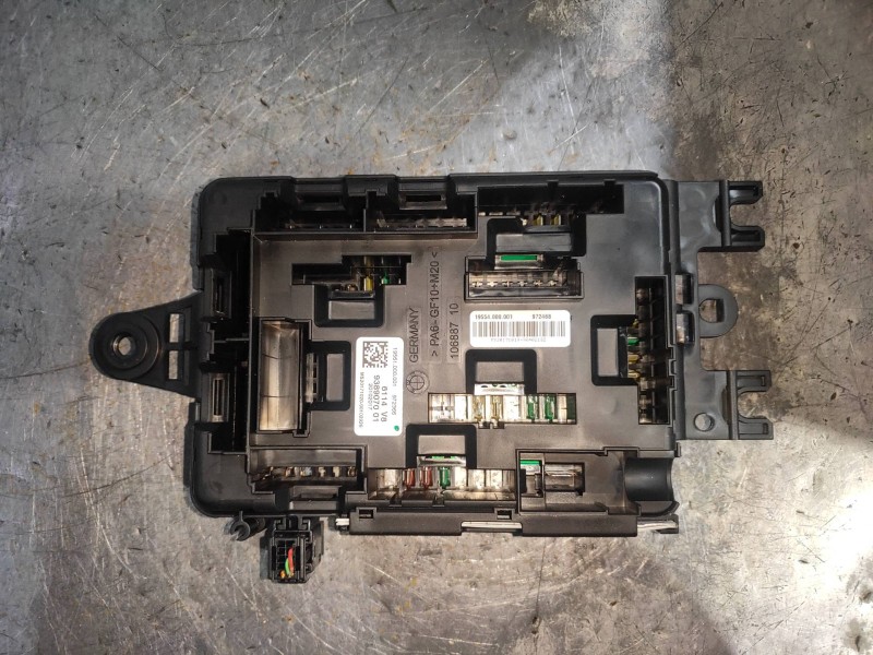 Recambio de caja reles / fusibles para bmw serie 3 lim. (f30) 318d referencia OEM IAM 938907001 20102017 19561000001